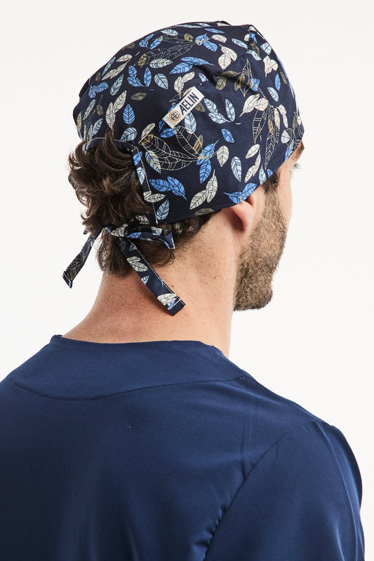 Medische muts – Marineblauw met bladerprint – Kort haar